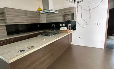 CASA EN RENTA LOMAS DE ANGELOPOLIS