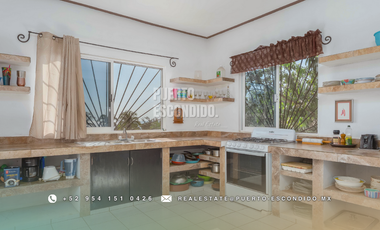 Villa de 9 Recámaras en Ubicación Ideal