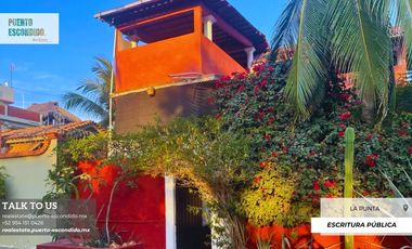 Casa con Vista al Mar y Gran Potencial
