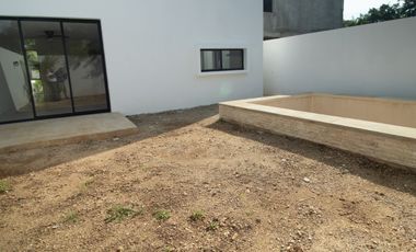 CASA EN VENTA MERIDA, CONKAL, PRIVADA MANANTIALES , CASA TOH, ENTREGA INMEDIATA