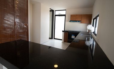 CASA EN VENTA MERIDA, CONKAL, PRIVADA MANANTIALES , CASA TOH, ENTREGA INMEDIATA