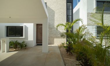 CASA EN VENTA MERIDA, CONKAL, PRIVADA MANANTIALES , CASA TOH, ENTREGA INMEDIATA