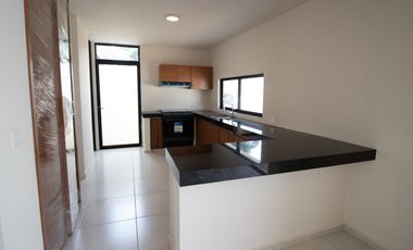 CASA EN VENTA MERIDA, CONKAL, PRIVADA MANANTIALES , CASA TOH, ENTREGA INMEDIATA
