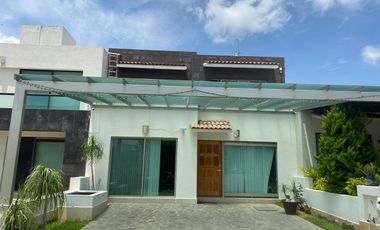 Casa en RENTA, dentro del Fracc. Paseo del Parque, Tres Marías en Morelia