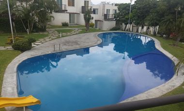 Casa en Venta con alberca en Xochitepec, Morelos