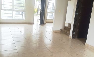 Casa en Venta con alberca en Xochitepec, Morelos