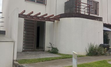 Casa en Venta con alberca en Xochitepec, Morelos