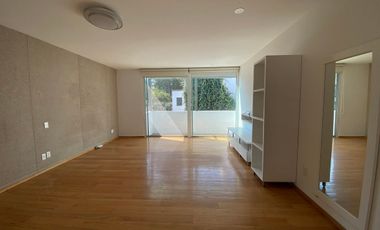 EXCLUSIVA RESIDENCIA EN MODERNO CONDOMINIO