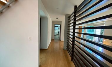 EXCLUSIVA RESIDENCIA EN MODERNO CONDOMINIO