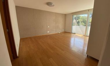 EXCLUSIVA RESIDENCIA EN MODERNO CONDOMINIO