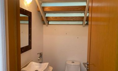 EXCLUSIVA RESIDENCIA EN MODERNO CONDOMINIO