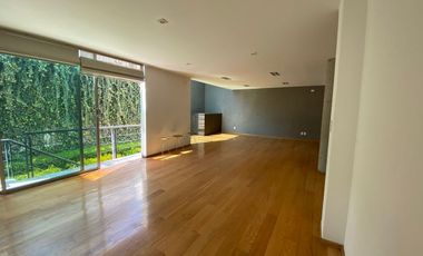 EXCLUSIVA RESIDENCIA EN MODERNO CONDOMINIO