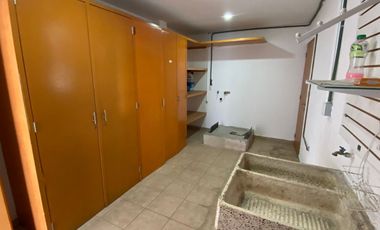 EXCLUSIVA RESIDENCIA EN MODERNO CONDOMINIO