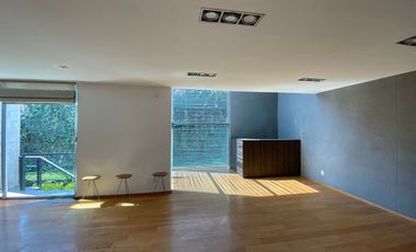 EXCLUSIVA RESIDENCIA EN MODERNO CONDOMINIO