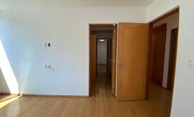 EXCLUSIVA RESIDENCIA EN MODERNO CONDOMINIO