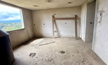 Casa en venta frente a Fraccionamiento La Orduña- 2,500 m2 de Terreno