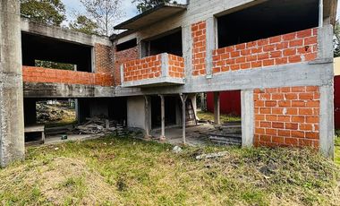 Casa en venta frente a Fraccionamiento La Orduña- 2,500 m2 de Terreno