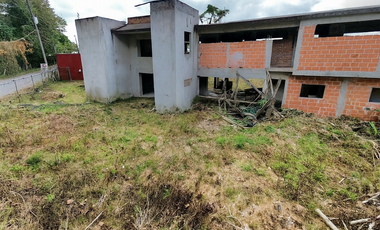 Casa en venta frente a Fraccionamiento La Orduña- 2,500 m2 de Terreno