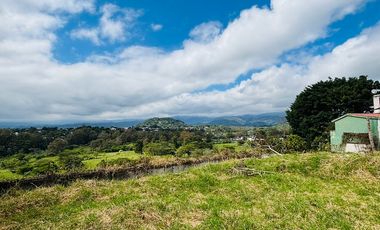 Casa en venta frente a Fraccionamiento La Orduña- 2,500 m2 de Terreno