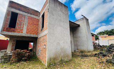 Casa en venta frente a Fraccionamiento La Orduña- 2,500 m2 de Terreno