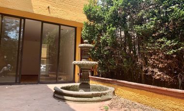 CASA EN RENTA EN CASTORENA CONDOMINIO HORIZONTAL