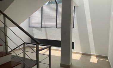 CASA EN RENTA EN CASTORENA CONDOMINIO HORIZONTAL