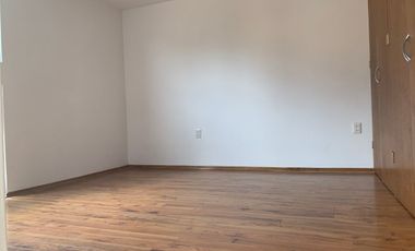 CASA EN RENTA EN CASTORENA CONDOMINIO HORIZONTAL