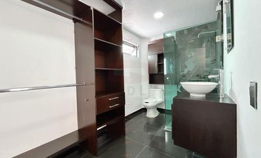 LAS ALAMEDAS CASA EN VENTA FRENTE A PARQUE