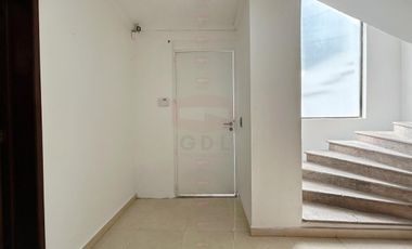 LAS ALAMEDAS CASA EN VENTA FRENTE A PARQUE