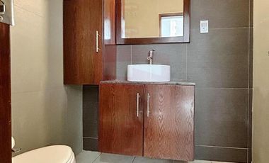 LAS ALAMEDAS CASA EN VENTA FRENTE A PARQUE