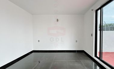 LAS ALAMEDAS CASA EN VENTA FRENTE A PARQUE