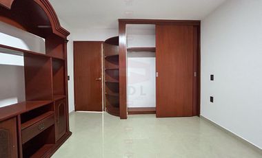 LAS ALAMEDAS CASA EN VENTA FRENTE A PARQUE