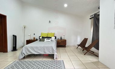 LAS ALAMEDAS CASA EN VENTA FRENTE A PARQUE