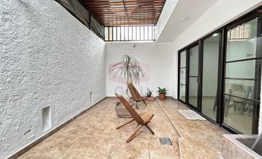 LAS ALAMEDAS CASA EN VENTA FRENTE A PARQUE