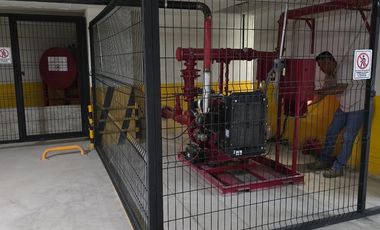 Locales comerciales en renta — PB 1,233 m² · N1 500 m² — Blvd. Bernardo Quintana