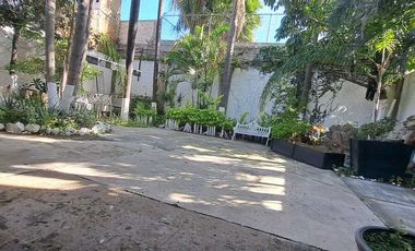 AMPLIA CASA SOBRE AV. GUADALUPE. IDEAL PARA VIVIENDA O NEGOCIO