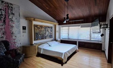 AMPLIA CASA SOBRE AV. GUADALUPE. IDEAL PARA VIVIENDA O NEGOCIO