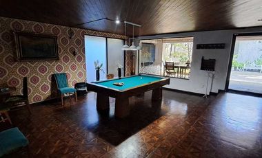 AMPLIA CASA SOBRE AV. GUADALUPE. IDEAL PARA VIVIENDA O NEGOCIO