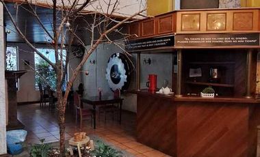 AMPLIA CASA SOBRE AV. GUADALUPE. IDEAL PARA VIVIENDA O NEGOCIO