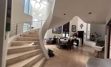 CASA EN VENTA EN PEDREGAL 1