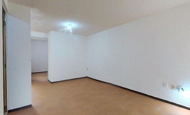 Venta de casa en condominio en San Pablo Autopan, con 3 recámaras