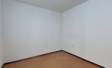 Venta de casa en condominio en San Pablo Autopan, con 3 recámaras