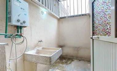 Venta de casa en condominio en San Pablo Autopan, con 3 recámaras