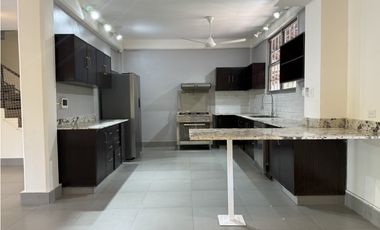 Alquiler de Casa en Clayton