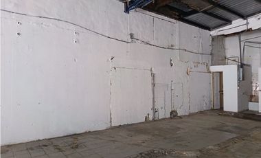 TUMBA MUERTO / LOCAL COMERCIAL / 269M / DIVISIONES / SOBRE VIA