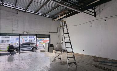 TUMBA MUERTO / LOCAL COMERCIAL / 269M / DIVISIONES / SOBRE VIA