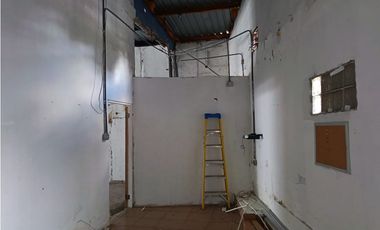 TUMBA MUERTO / LOCAL COMERCIAL / 269M / DIVISIONES / SOBRE VIA