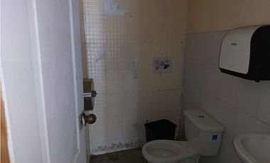 TUMBA MUERTO / LOCAL COMERCIAL / 269M / DIVISIONES / SOBRE VIA