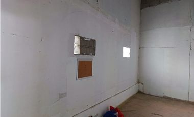 TUMBA MUERTO / LOCAL COMERCIAL / 269M / DIVISIONES / SOBRE VIA