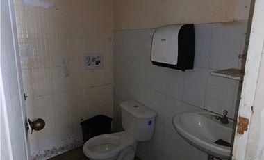 TUMBA MUERTO / LOCAL COMERCIAL / 269M / DIVISIONES / SOBRE VIA